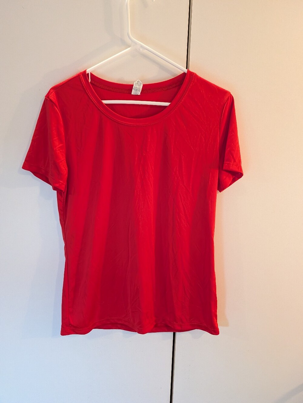 Alo Women's Medium Crewneck Short Sleeve Top - Red